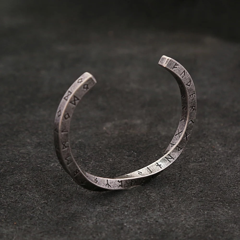 Viking Valor Mobius-armband - Upptäck vikingarnas kraft och styrka